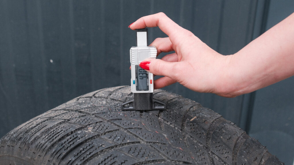 Reifen Profiltiefe messen